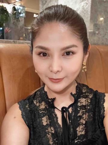 提供台中特效化妝服務的專家妮可