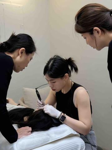 提供霧眉dcard服務的專家S.REDIRTH