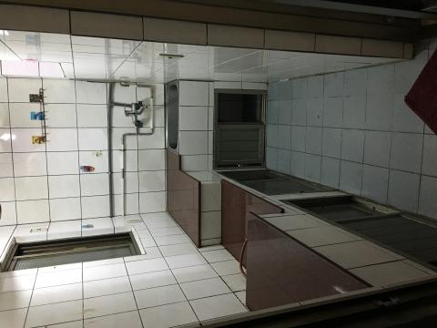 棡鴻工程社 - 老舊公寓廚房拆除前