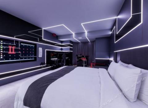 自然成股份有限公司 - 汽車旅館