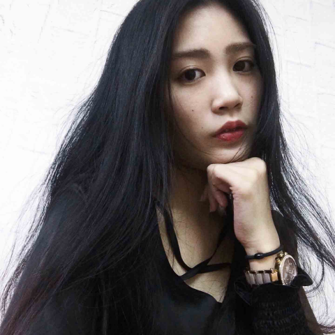 提供按摩機服務的專家李菲比