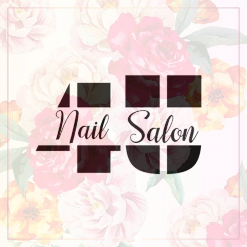 提供翻译u服務的專家美甲師-小珊