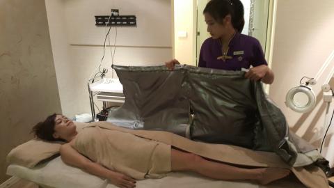 赫菈文創整合行銷有限公司 - 保養品微電影拍攝
