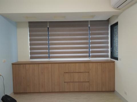 飛揚窗簾經理劉承睿 - 現代感調光捲簾