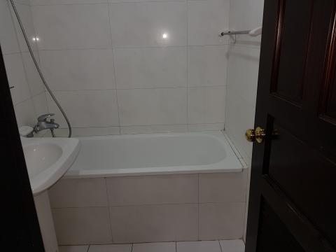 御宅清潔 - 廁所矽利康處理後照