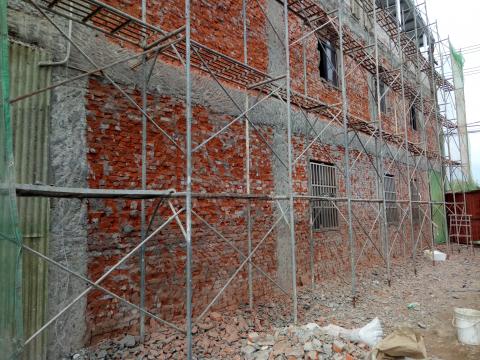 專業拆除打石 - 外牆拉皮
（粉光層剔除）