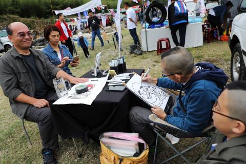 米豆人像漫畫現場 - 各種車聚活動也可以邀請老師到現場作畫喔！