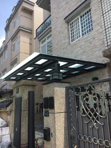 翔鴻工程公司 翔鴻防水工程公司 - H型鋁鋼構採光罩設計施工