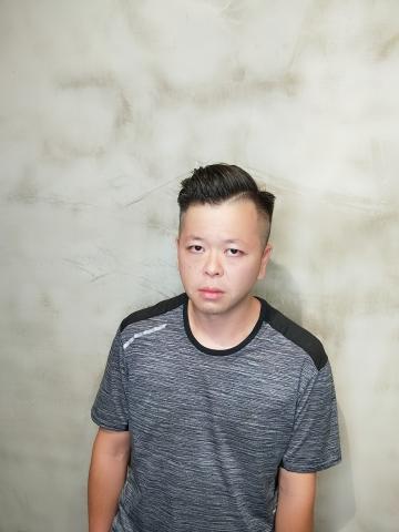 Gongsheng - 只愛男士油頭❤
因為“帥”

七月活動快結束囉?
最後一波染燙髮贈送頭皮保養乙罐！ ?ID : kiki801578
☎電話：335-2990
?地址：四維三路130號（小花園）