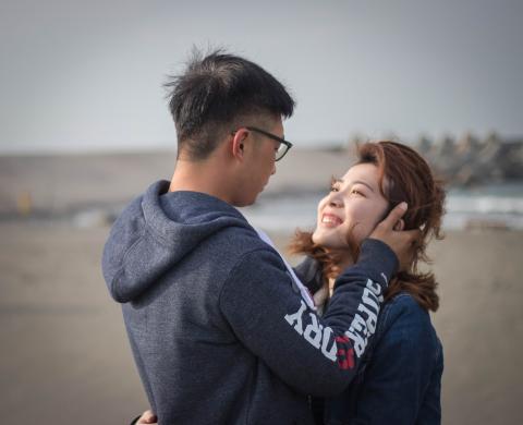 Zeke（力克）空拍、獨立攝影師🎥 - ?中二攝影Studio
 『情侶攝影寫真』
我是攝影師Zeke，以婚禮攝影紀實為主，曾與希薇亞婚禮公司合作攝影師，獨立接案希望能讓價格更親民❤️
 

 
服務項目：婚禮攝影紀實、情侶攝影、人像攝影、商業攝影、全家福、寶寶藝術照、孕婦寫真、各式活動側拍、攝影寫真照。
 

 
IG作品集:https://www.instagram.com/zeke_visual.tw/