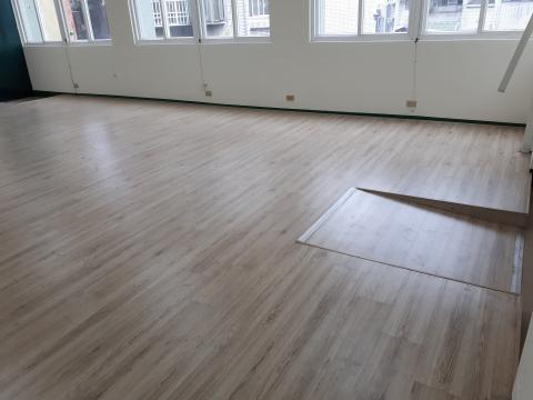 專業木質地板 免費到府估價 （徐小姐） - 