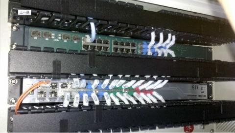 宏威企業行 - switch機櫃整線