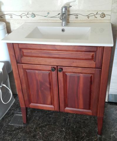 英家文創工程 - 整體無縫洗面台+實木浴櫃，尺寸多種，隨空間調配，讓浴室有不同的味道。