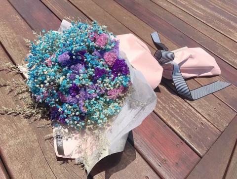 榮群營造股份有限公司-室內設計/婚禮佈置/花藝設計/平面設計 - 花藝設計--乾燥花束