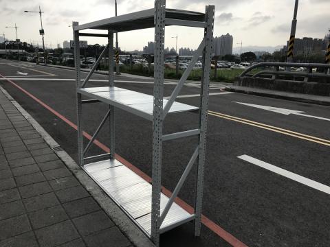 角鋼貨架倉儲&金庫設備 - 方管柱金屬層板