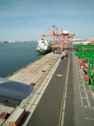 晶品數位科技 - 碼頭燈塔保養攝影機