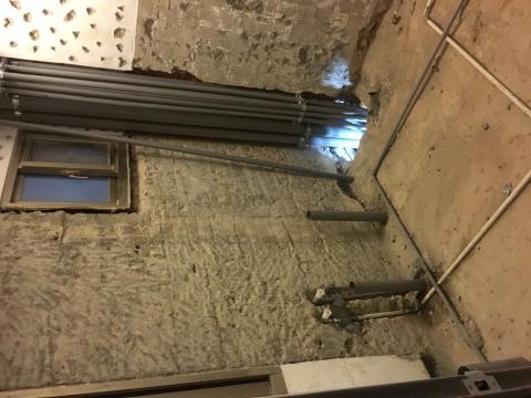 積鈺水電工程行 - 浴室管路新配置
管道間工程施工
翻修