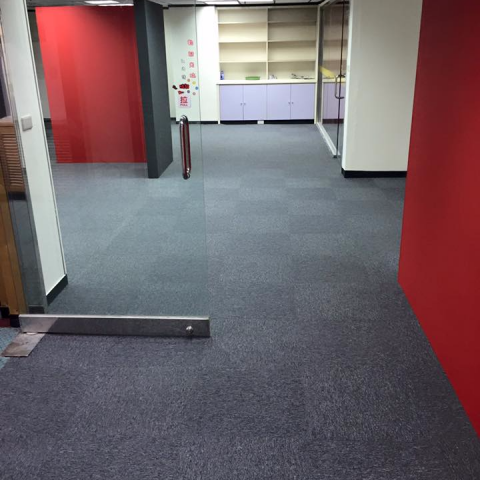 鑫泰洋室內裝潢企業社 - 中和廣告設計公司辦公室-施作地毯