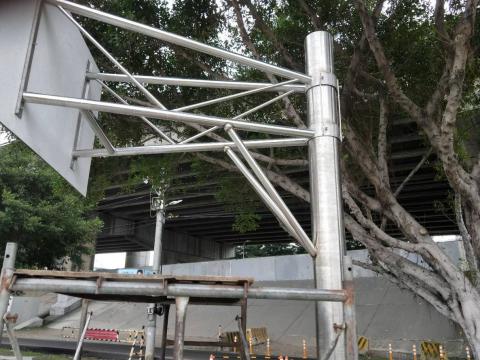 皇臣企業 - 藍球架設施工程，運動器材安裝