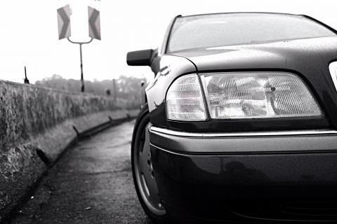 youren Chen - 汽車