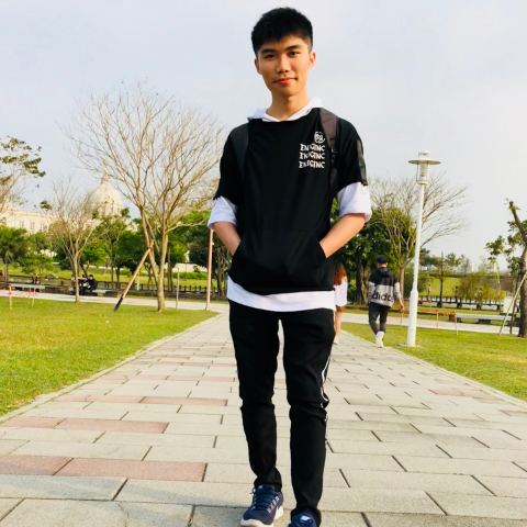 提供88服務的專家黃昱程