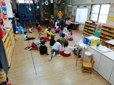 騰林室內裝潢 - 360平台受雇實例
1.木地板拆除&清運工程
2.塑膠地磚新鋪工程
施工前