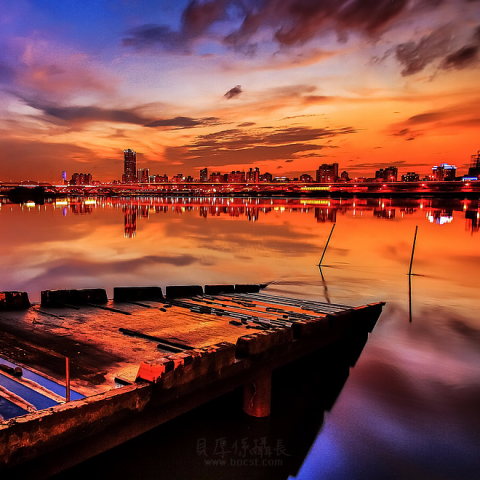 貝厚係社團 - 注意：如果以上的拍攝主題，你不能直出還要靠修圖，歡迎來找我，我教你攝影！！！
http://bocst.blogspot.tw/2011/08/blog-post_30.html
按照學員選的課程項目 累計加總的計費方式
日期時間依照學員的需求 設計課程