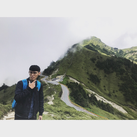 提供物流到府收件服務的專家陳重佑