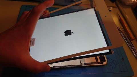極易修科技有限公司 - iPad mini螢幕顯示黑屏維修