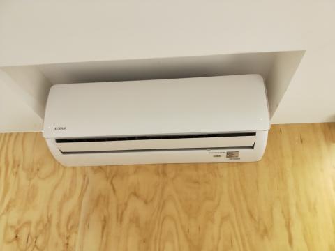 曹龍翔 - 分離式冷氣內機安裝 