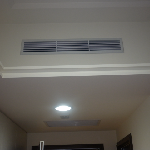 華泱有限公司 - 吊隱變頻冷暖氣主機,側吹下回風口｡