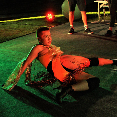 提供表演舞衣服務的專家黃奕孟