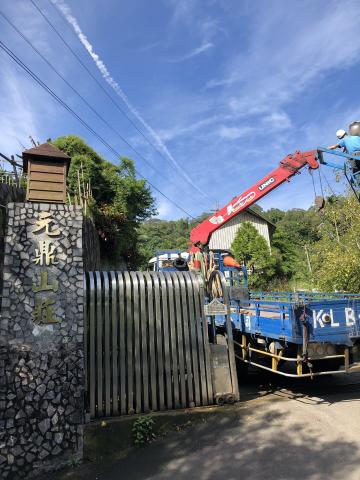 林晁廷 - 10.5T配備2.9頓吊桿,載重3.5頓