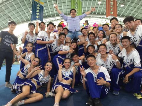 影片剪輯、表演策畫編排、臉書粉絲專業管理專長 - 