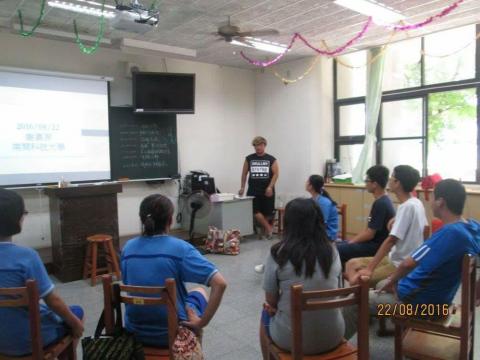 音樂饗宴 - 校內演講