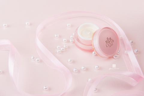 亨利攝影工作室 - 美白霜商品情境 亨利攝影工作室 - 美白霜商品情境