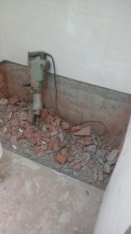 阿財工作室 - 浴缸打除