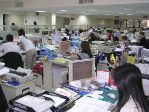 吉仁運通股份有限公司 / 佶仁報關有限公司 - 海運/海運進出口報關部