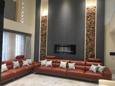 彩比空間設計工程有限公司 - 豪宅案例  坪數:250坪/樓層:4樓
格局:4廳/5房/6衛/廚房
施作項目: 木作,系統櫃/廚房/弱電/漆面/壁紙/照明/石材/窗簾等