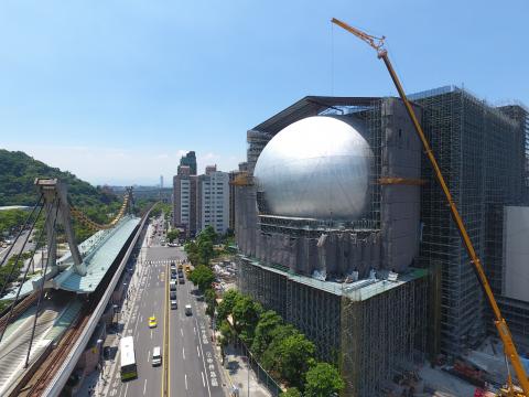 以薩影像 - 臺北表演藝術中心興建工程紀錄片
帷幕空拍照