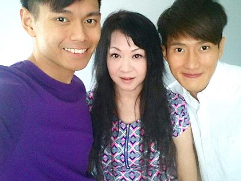 Crystal水晶老師 - 曾執導：FS Fuying & Sam	
◎ 海螺唱片大馬歌手雙人組台灣首發「溫度」專輯。