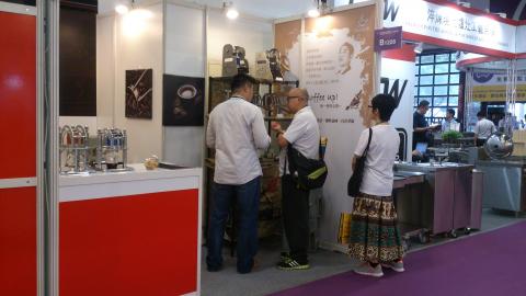 力磐整合行銷 - 咖啡機展場佈置設計