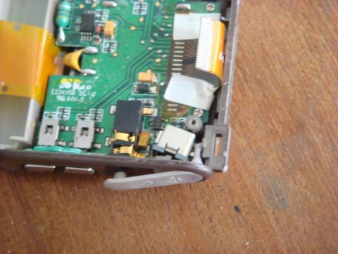 小家,水電維修個體戶 - mp3資料傳輸孔故障!