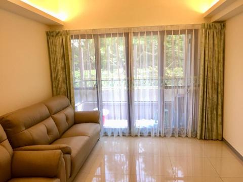 詹皓文 - 印花三明治遮光布
進口刺繡美景紗簾

客廳做滿牆，整體空間會拉大，且更大氣唷!