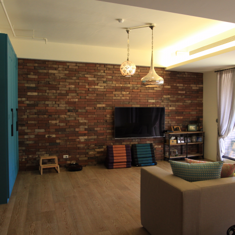 辰作 空間設計 - 作品6號  藝文特區-新成屋  混搭風
本案由本人於前公司任職時全權專案負責 
此案業主為女年輕服裝設計師 多年在國外讀書養成獨到的審美眼光
在做這案子時 其實很開心 雙方面都有堅持的東西 觀念互相衝撞後產生獨到的風格 此案是我最有成就感的一個案子 沒有既定的規則 沒有框架的風格搭配