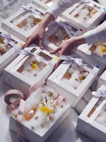 Urban Botany 莪本設計有限公司 - Dior 禮盒視覺整體設計