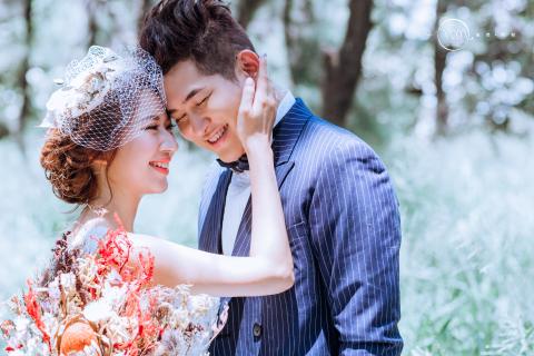 自然時刻攝影工作室 - 婚紗攝製