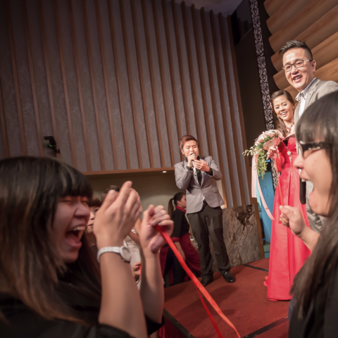 婚禮主持/婚禮企劃cooper - 抽到捧花的幸運女孩兒~