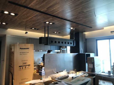 劉建暉 - 廚房吧台ㄧ景