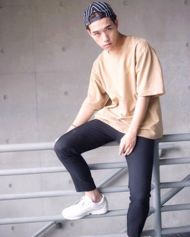 李柏逸 - 舞蹈編排
韓流ＭＶ舞蹈
朔身有氧